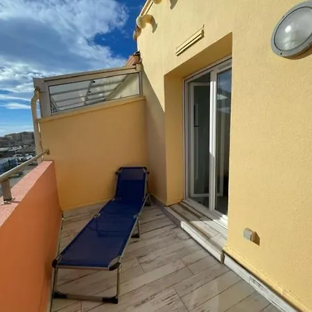 192 Plein Sud A26 Апартаменти *